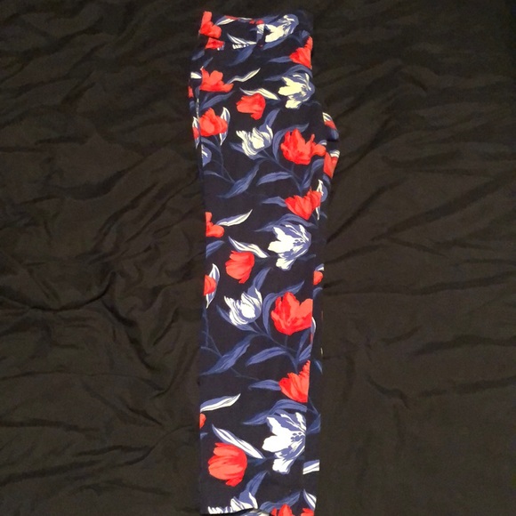 Old Navy Pixie Pant - Picture 1 of 1